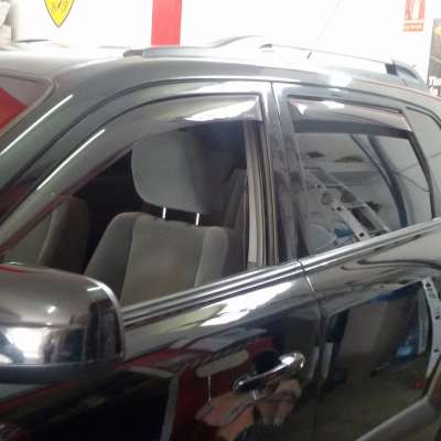 CORTAVIENTOS PARA PUERTAS DELANTERAS