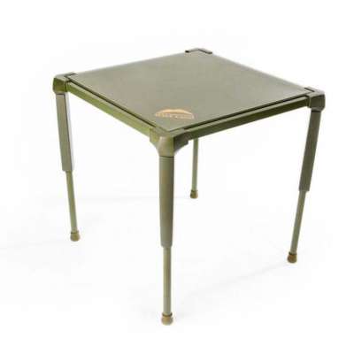 FABRICADA EN ALUMINIO CON ESTRUCTURA DE POLIPROPILENO