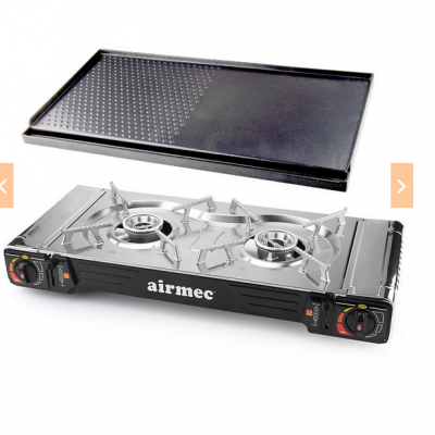 &bull; Cocina de gas con doble compartimiento para botellas desechables de gas.